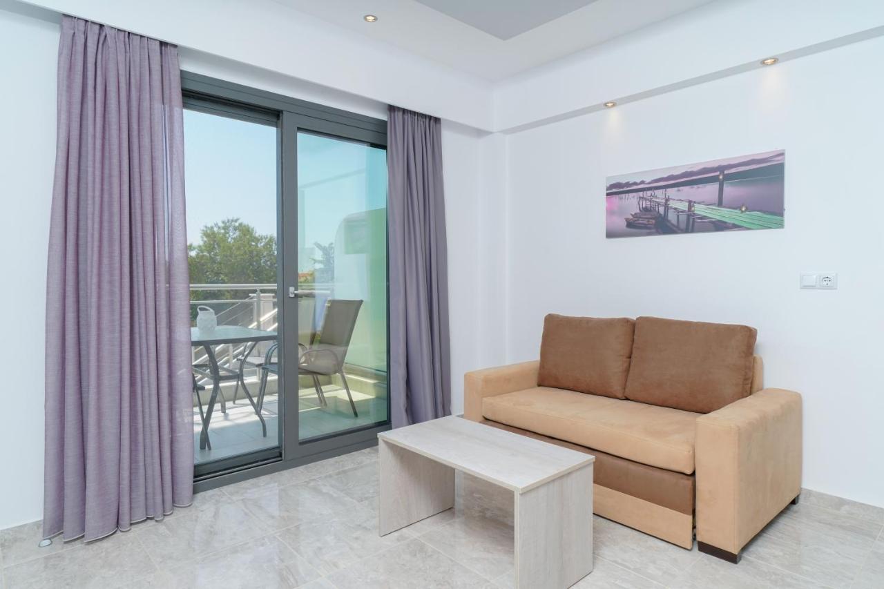 Eridon Suites 利迈纳里亚 外观 照片