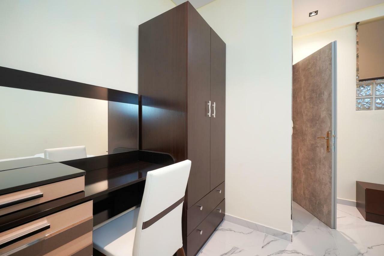 Eridon Suites 利迈纳里亚 外观 照片